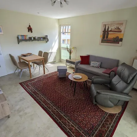Mika Apartment *